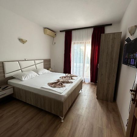 Rooms Ajllin Улцинь Екстер'єр фото