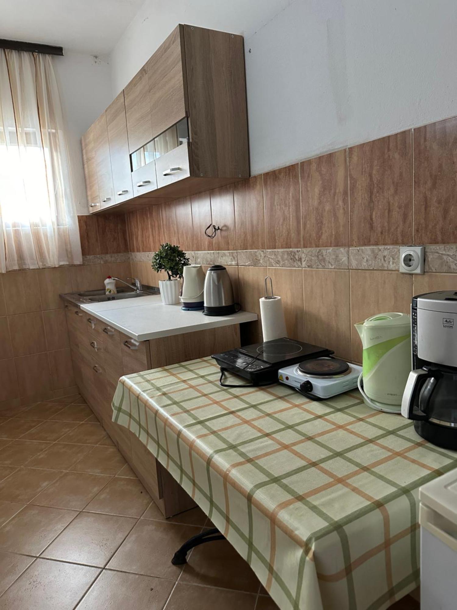 Rooms Ajllin Улцинь Екстер'єр фото
