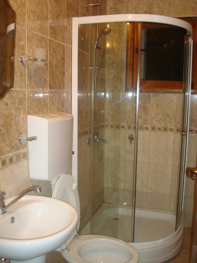 Rooms Ajllin Улцинь Екстер'єр фото